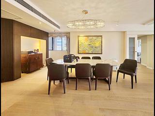 Mid Levels Central - Clovelly Court Block 1 04