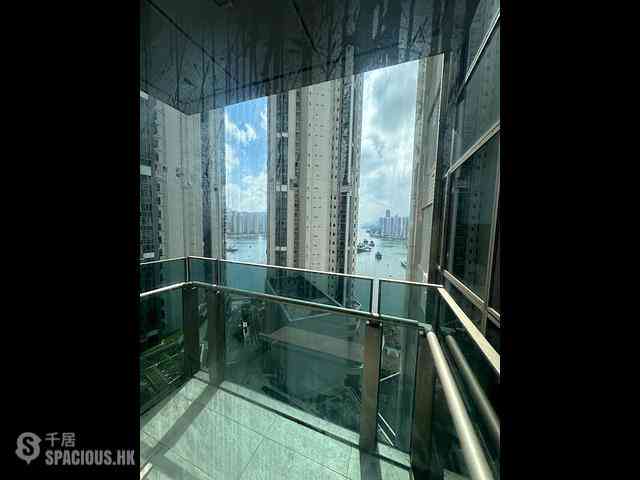 Tsuen Wan - Ocean Pride Phase 3 Block 7 09