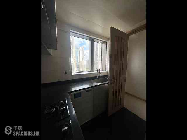 Tsuen Wan - Ocean Pride Phase 3 Block 7 11