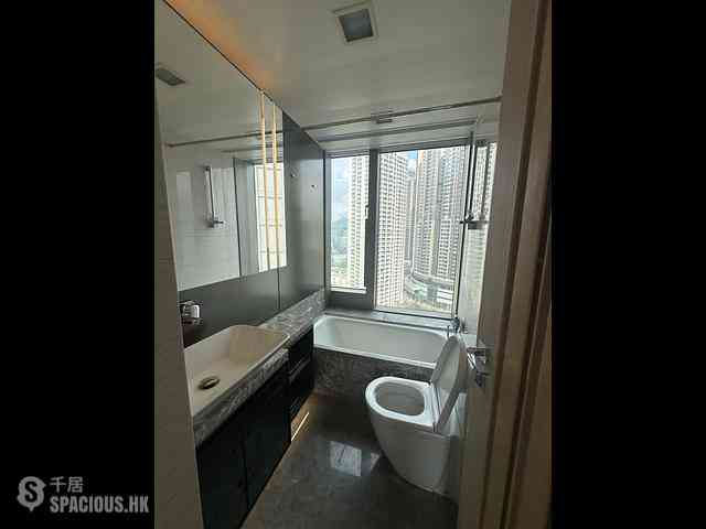 Tsuen Wan - Ocean Pride Phase 3 Block 7 12