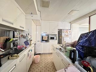 Wan Chai - Suncrest Tower 05