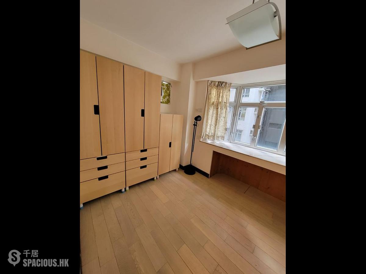 Sai Ying Pun - Yue Sun Mansion 01