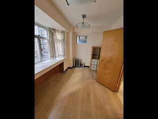 Sai Ying Pun - Yue Sun Mansion 02