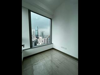 Tai Kok Tsui - L・Living 23 02