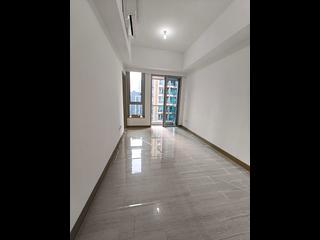 Tai Kok Tsui - L・Living 23 05