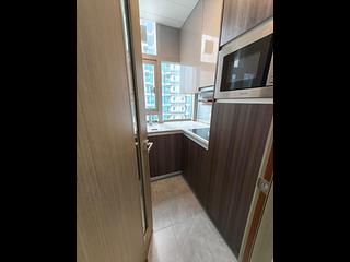 Tai Kok Tsui - L・Living 23 06