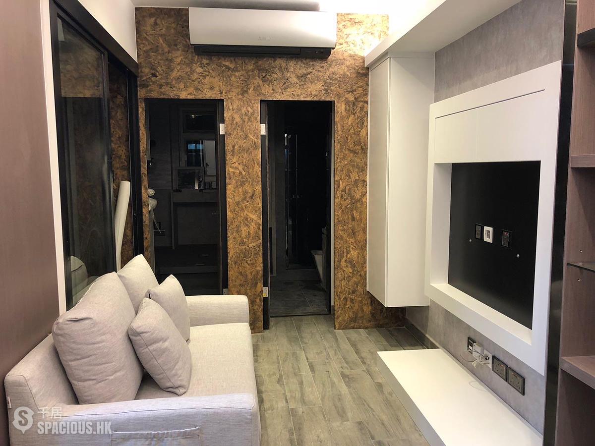 Sai Ying Pun - Hang Yue Building 01