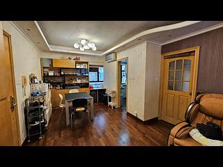 Mid Levels Central - Robinson Heights Block 1 03