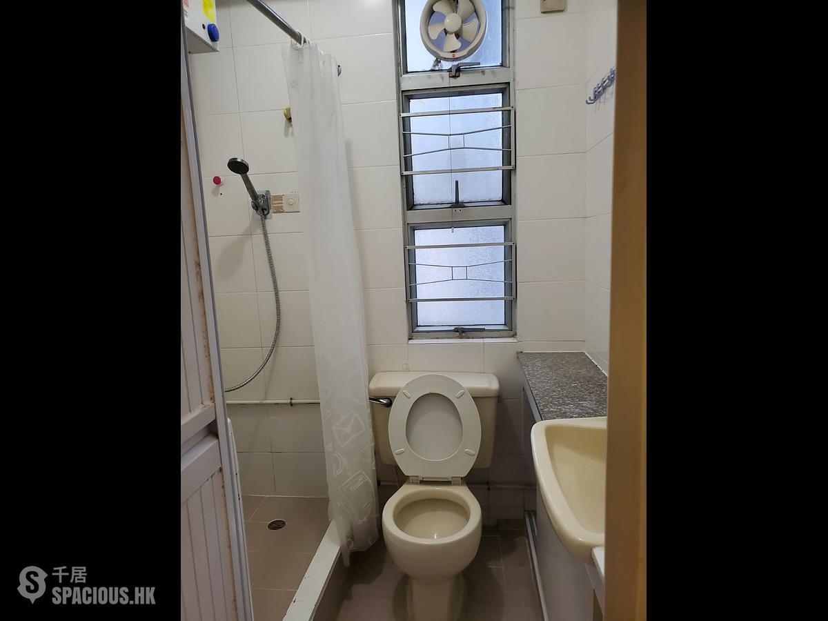 Wan Chai - Vincent Mansion 01