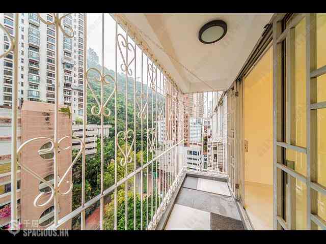Wan Chai - Phoenix Court Block 4 02