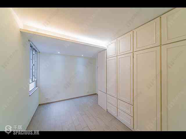 Wan Chai - Phoenix Court Block 4 06