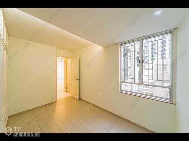 Wan Chai - Phoenix Court Block 4 08
