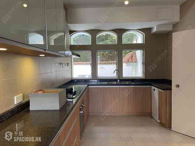 Repulse Bay - 24, Repulse Bay Road 06