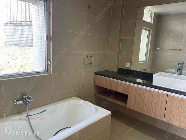 Repulse Bay - 24, Repulse Bay Road 07