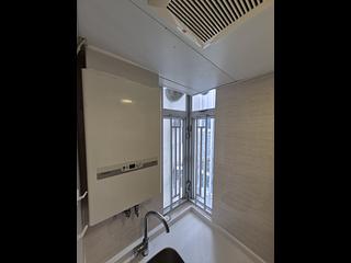 Wan Chai - Causeway Centre Block B 07