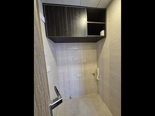 Wan Chai - Causeway Centre Block B 08