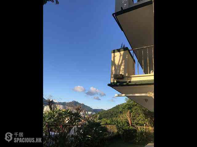 Lamma Island - Pak Kok Kau Tsuen 04