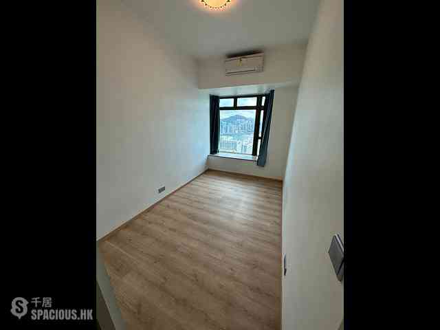 Hung Hom - Royal Peninsula Block 2 08
