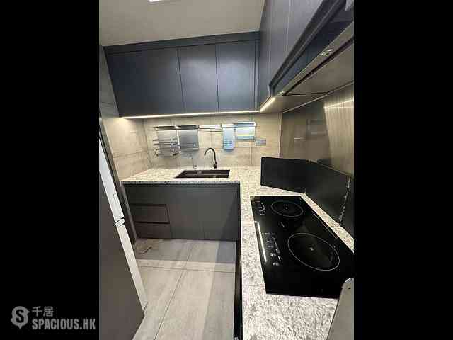 Hung Hom - Royal Peninsula Block 2 11