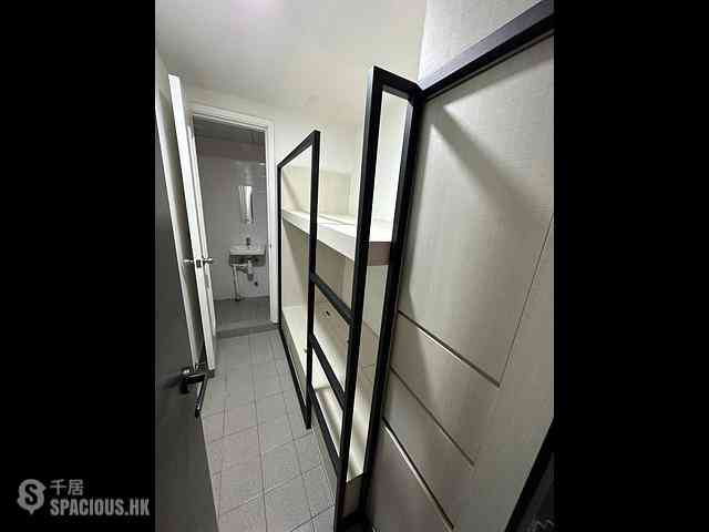 Hung Hom - Royal Peninsula Block 2 13