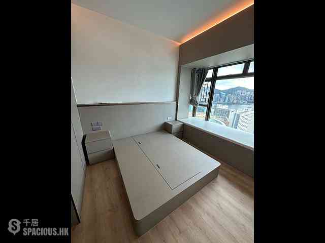 Hung Hom - Royal Peninsula Block 2 17