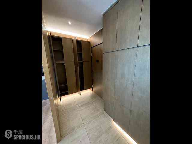 Hung Hom - Royal Peninsula Block 2 21