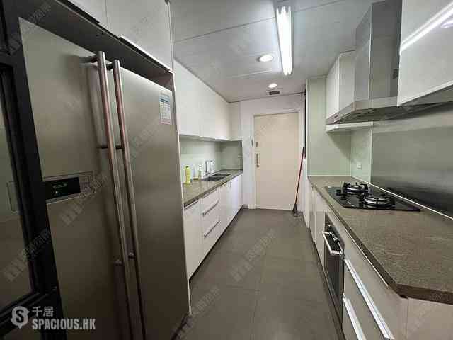 Repulse Bay - Ridge Court Block A-B 07