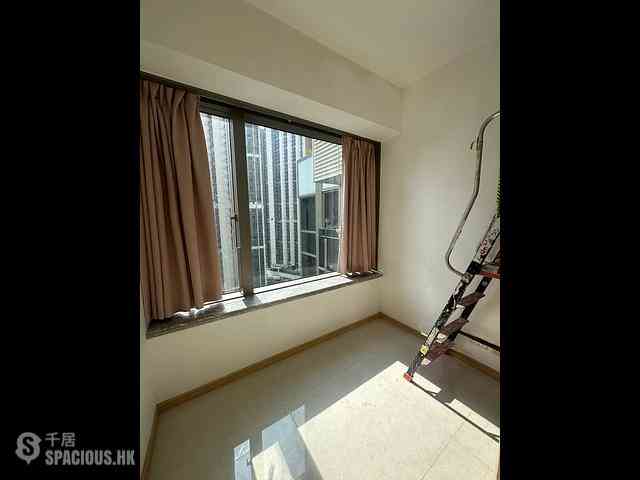 Tsuen Wan - Ocean Pride Phase 3 Block 10 09