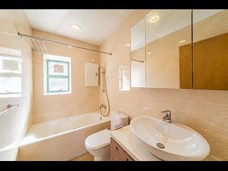 Mid Levels East - Monmouth Place 11
