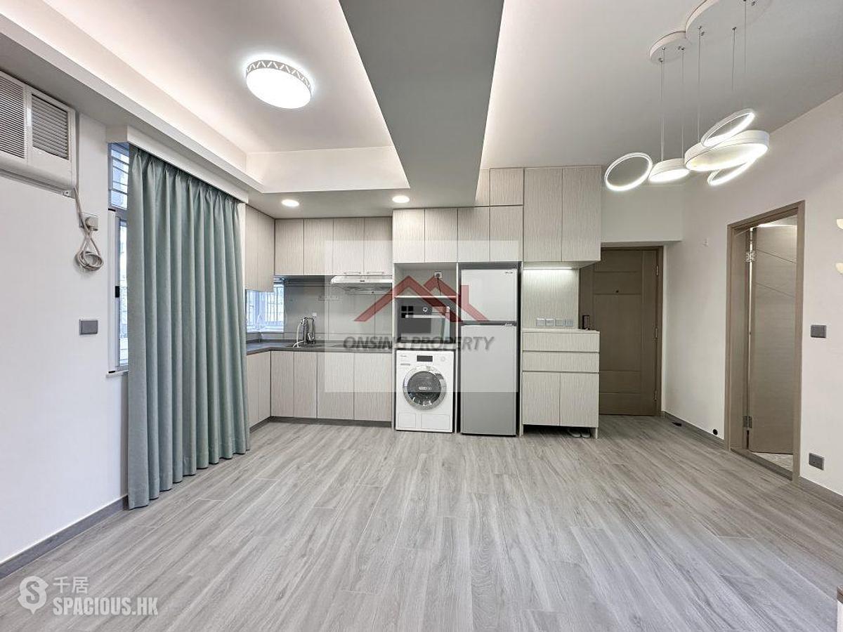 Mid Levels Central - Woodland Court 01