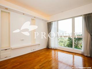 Chung Hom Kok - 33, Cape Road 09