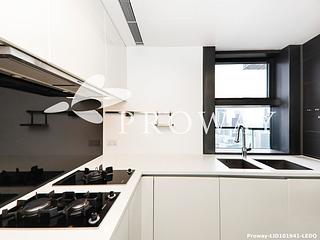 Wan Chai - The Oakhill 11