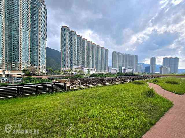 Tung Chung - The Visionary Tower 6 07