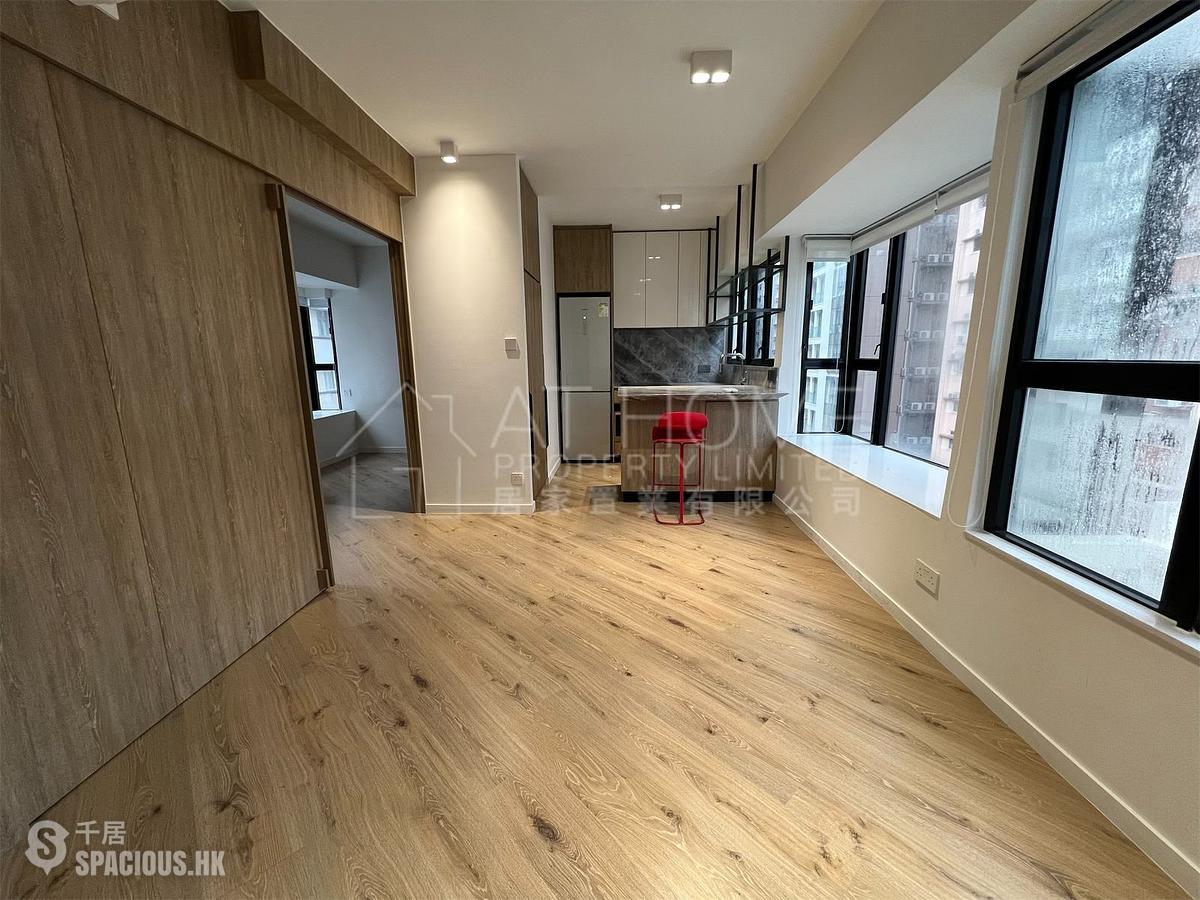 Sai Ying Pun - 111, High Street 01