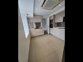 Mid Levels Central - Garden Terrace 07