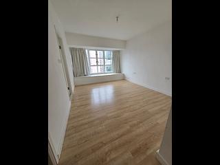 Mid Levels Central - Garden Terrace 08