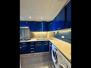 Mid Levels West - 80 Robinson Road 02
