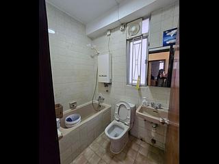 Wan Chai - Lok Moon Mansion 02