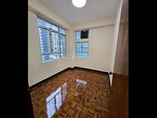 Wan Chai - Lok Moon Mansion 03