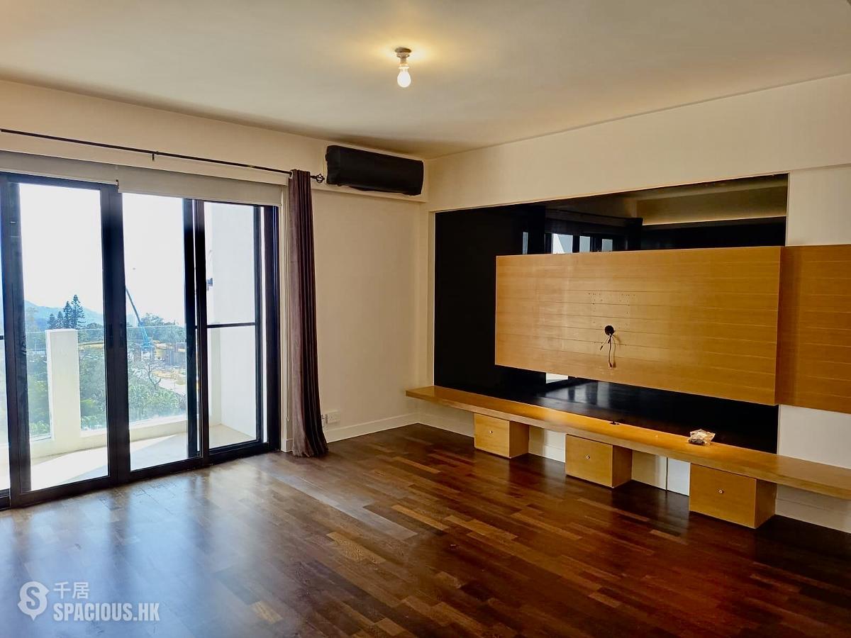 The Peak - Villa Verde Block D 01