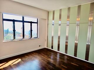 The Peak - Villa Verde Block D 04