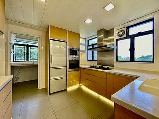 The Peak - Villa Verde Block D 14