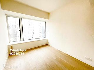 Mid Levels Central - Gramercy 06
