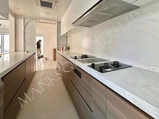 Mid Levels Central - Brewin Court 04