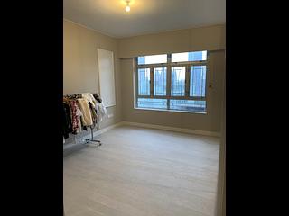 Mid Levels Central - Robinson Garden Apartments 02