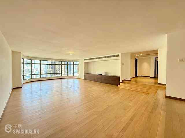Mid Levels Central - Eva Court 02