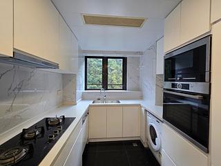 Mid Levels Central - Tavistock II 03