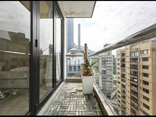 Happy Valley - Holly Court 02