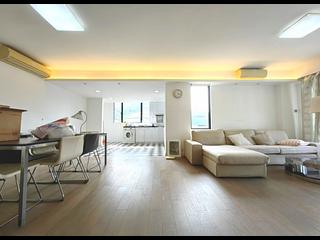 Happy Valley - Holly Court 04