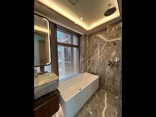 Mid Levels Central - 22A, Kennedy Road 06